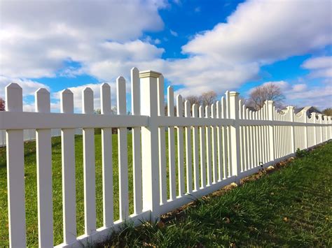 How the Picket Fence Became A Symbol of the American Suburbs