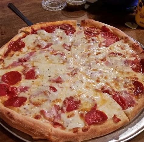 Star Pizza: A Houston, TX Restaurant.