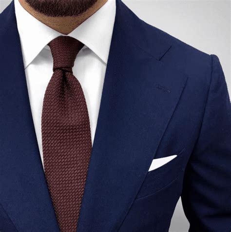 Shirt & Tie Combinations With A Navy Suit | Shirt and tie combinations, Navy blue suit men, Blue ...
