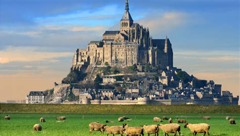 The 7 Best Mont Saint Michel Tours From Paris [2024 Reviews] | World Guides To Travel