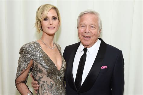 Billionaire Patriots owner Robert Kraft enjoys Oscars with girlfriend Dana Blumberg