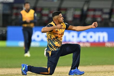 Maheesh Theekshana brings out his trademark celebration | ESPNcricinfo.com