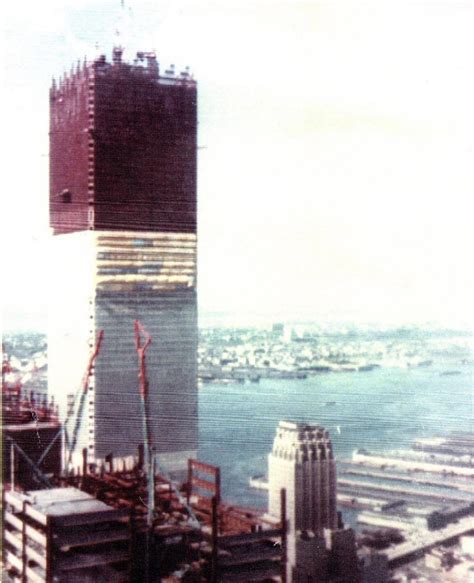 Never seen before picture of the construction of the twin towers in New ...