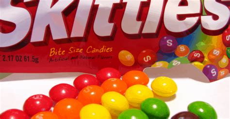 Skittles - The Ultimate Guide to Taste the Rainbow! - junkfoodblog.com