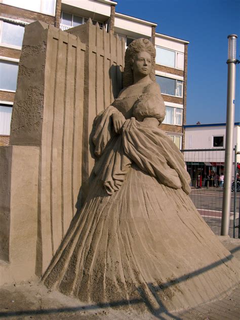 Pin van Hilda Hernandez op Cool Art Sand Sculptures | Zandsculpturen, Sculpturen, Sneeuw