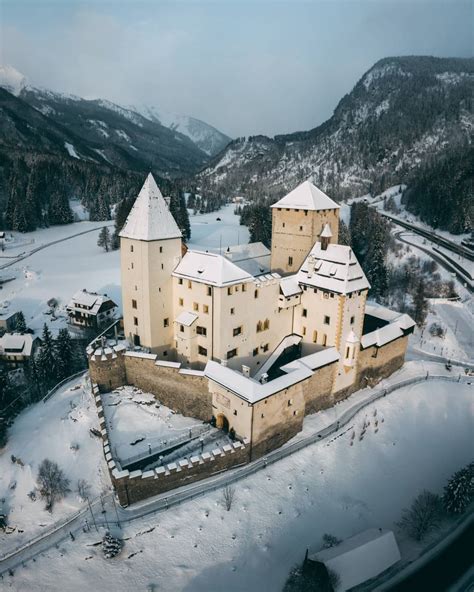 Mauterndorf Castle, Salzburg, Austria : castles