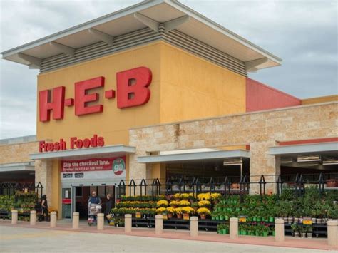 San Antonio's H-E-B rings up top spot as biggest retailer in Texas ...