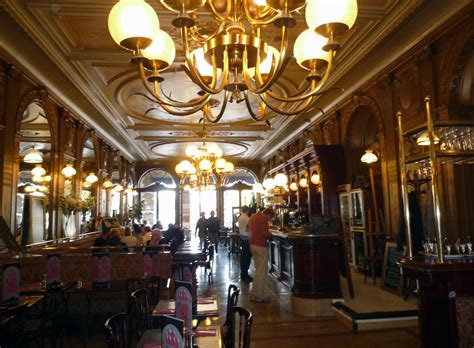 15 of the Best Traditional Paris Cafes and Brasseries