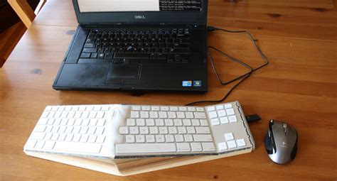 Apple Forces Non-Mac User To Make Ergonomic Mac Keyboard | Hackaday