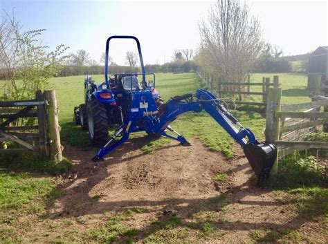 Landlegend Compact Tractor 40hp Inc 4In1 Loader & Backhoe for Sale - COWLING AGRICULTURE