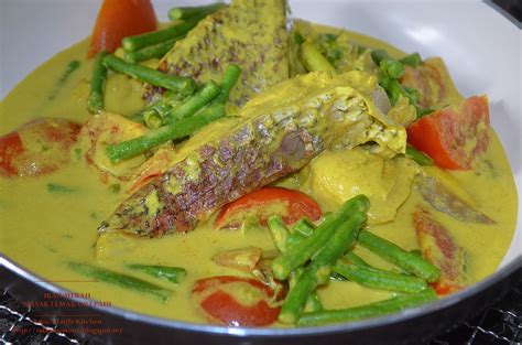 Ikan Merah Masak Lemak Cili Padi - Amie's Little Kitchen