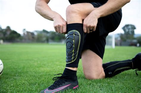 FOOTBALL SHIN GUARDS PRO-S ELITE G-FORM – Sports Armour NZ