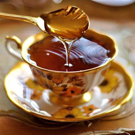 Raw Honey: 7 Benefits You Should Know About -The Honeybee Conservancy