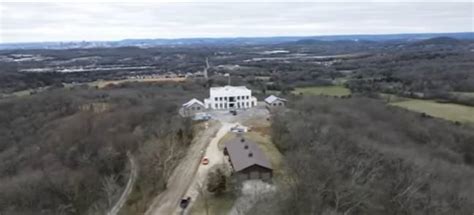 Inside Kid Rock's new home he built to look like The White House