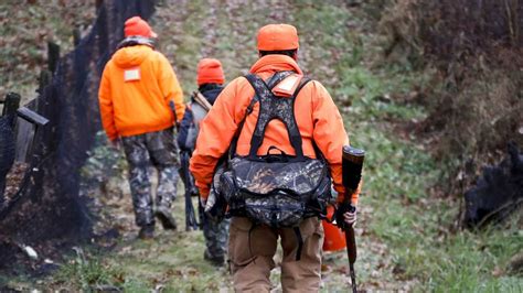 Lawsuit challenges Maine's Sunday hunting ban