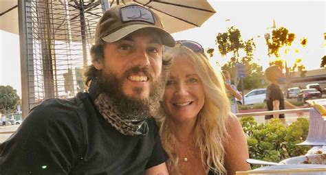 Meet Country Music Star Chris Janson's Wife, Kelly Lynn [Pictures Videos]