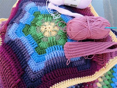 crochet:: too many WiPs – yarnchick