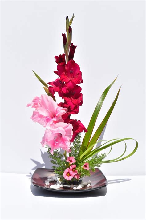 Ikebana: The Japanese art of flower arrangement | Lifehack