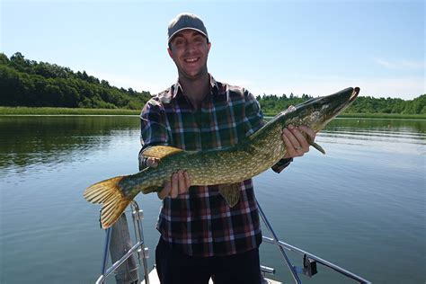 Wisconsin Fishing Spots: 5 Great Spots to Explore (Updated 2023)