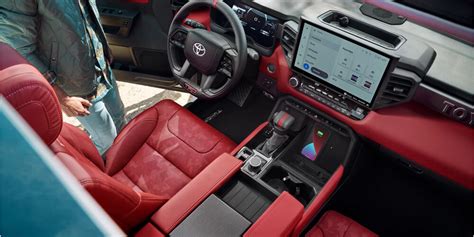 2022 Toyota Tundra Interior | Berge Toyota