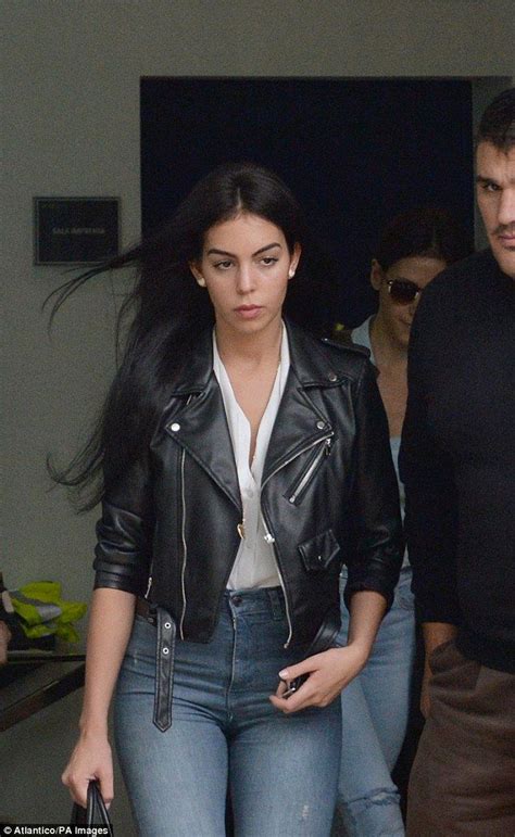 88 best Georgina Rodriguez's style images on Pinterest | Cristiano ...