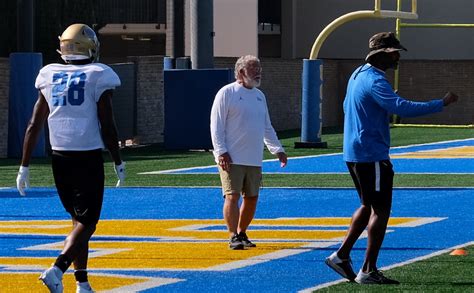 Reports: UCLA Football Defensive Coordinator Jerry Azzinaro Resigns ...