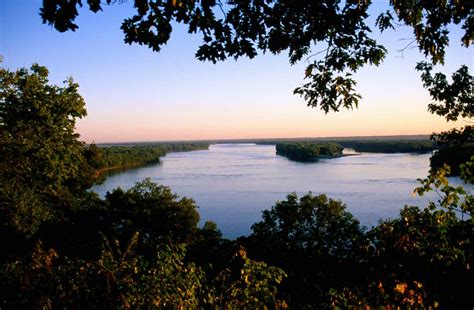 10 Breathtaking Facts About the Mississippi River