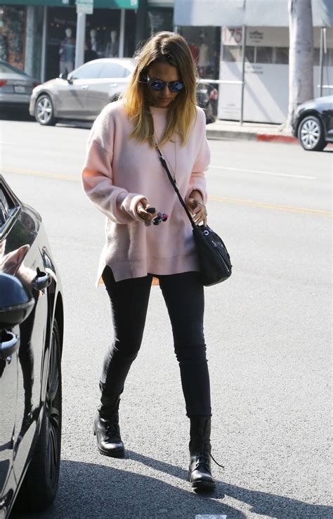 JESSICA ALBA Out and About in Beverly Hills – HawtCelebs