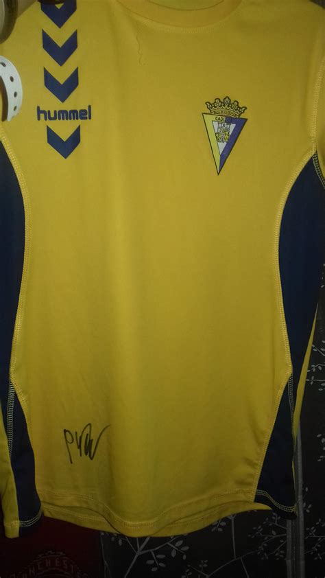 Got Pyro to sign my Cadiz Fc. jersey! : r/pyrocynical