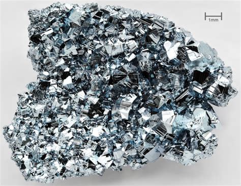 Osmium Facts, Symbol, Discovery, Properties, Uses