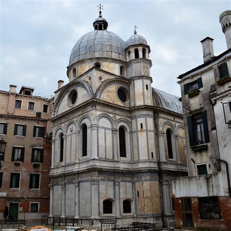 EARLY RENAISSANCE ARCHITECTURE, VENICE; Sant Maria del Miracoli, Venice, 1481-89.