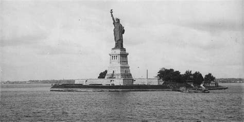 On this day in history, Oct. 28, 1886, Statue of Liberty unveiled to ...