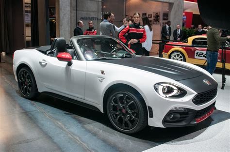 2017 Abarth 124 Spider First Look Review