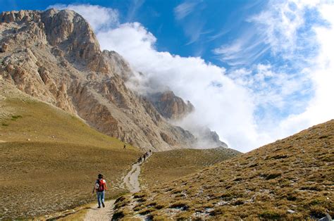 3 unmissable activities in Italy's Gran Sasso National Park