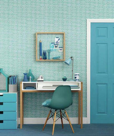 24 Gorgeous Wallpaper Designs to Transform Your Space | Home office colors, Home office design ...