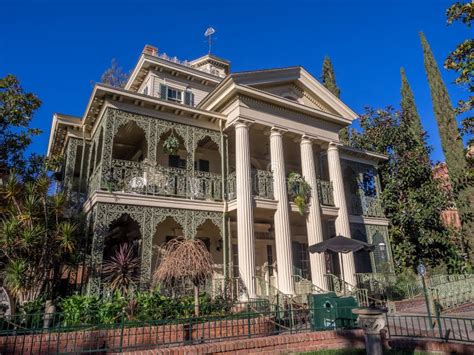 Haunted Mansion Ride at Disneyland Park Editorial Photography - Image ...