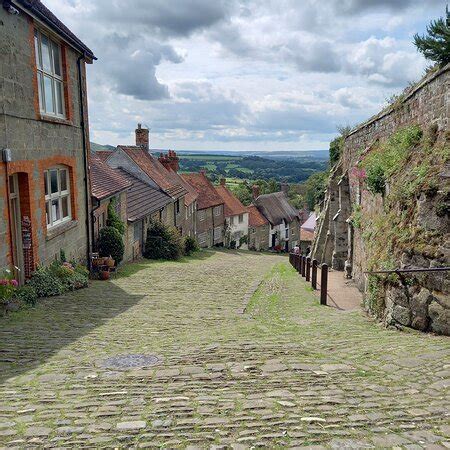 Location of the Hovis advert from 1973 - Traveller Reviews - Gold Hill - Tripadvisor