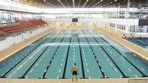 Commonwealth Pool in Edinburgh officially reopens - BBC News