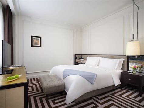 Luxury Deluxe Hotel Rooms in London | Rosewood Hotel London