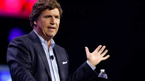 Tucker Carlson signs first ad deal since Fox News departure