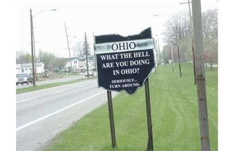 One Hilarious Photo To Perfectly Sum Up Each of the American States | Funny road signs, Funny ...