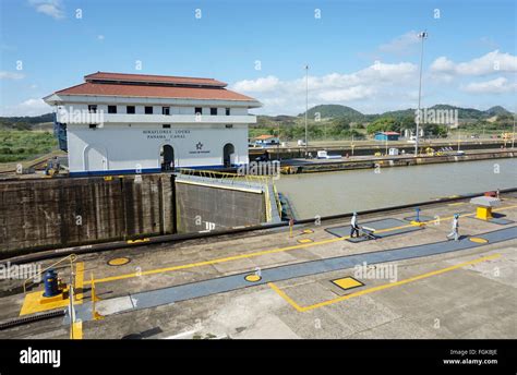 Panama canal Miraflores locks Stock Photo - Alamy