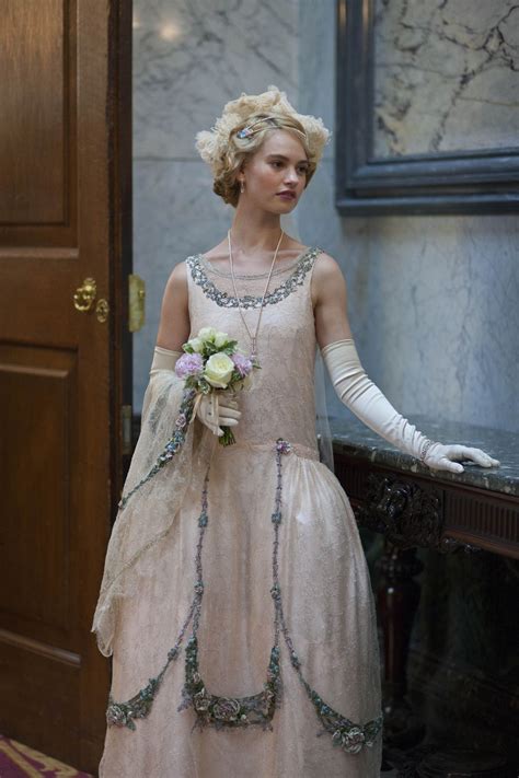 Downton Abbey - a beautiful Robe de Style; Ahh Total spoiler Alert!! It's to beautiful Not to ...