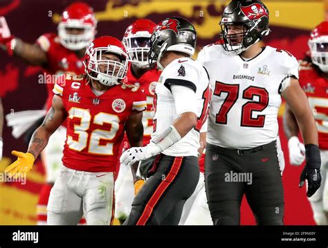 Tom brady buccaneers chiefs hi-res stock photography and images - Alamy