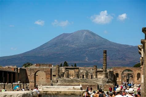 Premium Photo | Mount vesuvius as seen from the ruins of pompeii which ...