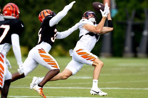 Bengals' rookie wide receiver Charlie Jones carted off field with left arm injury - Yahoo Sports