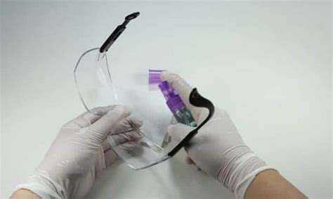 How to Clean Safety Glasses Properly in 6 Simple Steps