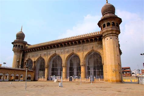 Mecca-Masjid-Hyderabad