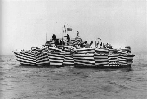 The Museum of Curiosities on Twitter: ""Razzle Dazzle" camouflage, a style of paint on ships ...