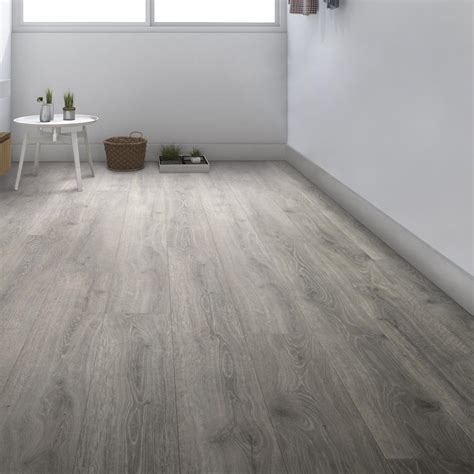 Laminate Flooring | Flooring America